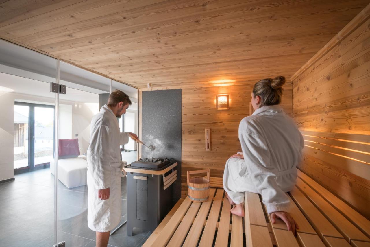 Chalet-Ferienwohnung Aehrenglueck, 70 Qm, Wellness/Fitness/Sauna - Bergroedelhof Feilitzsch エクステリア 写真