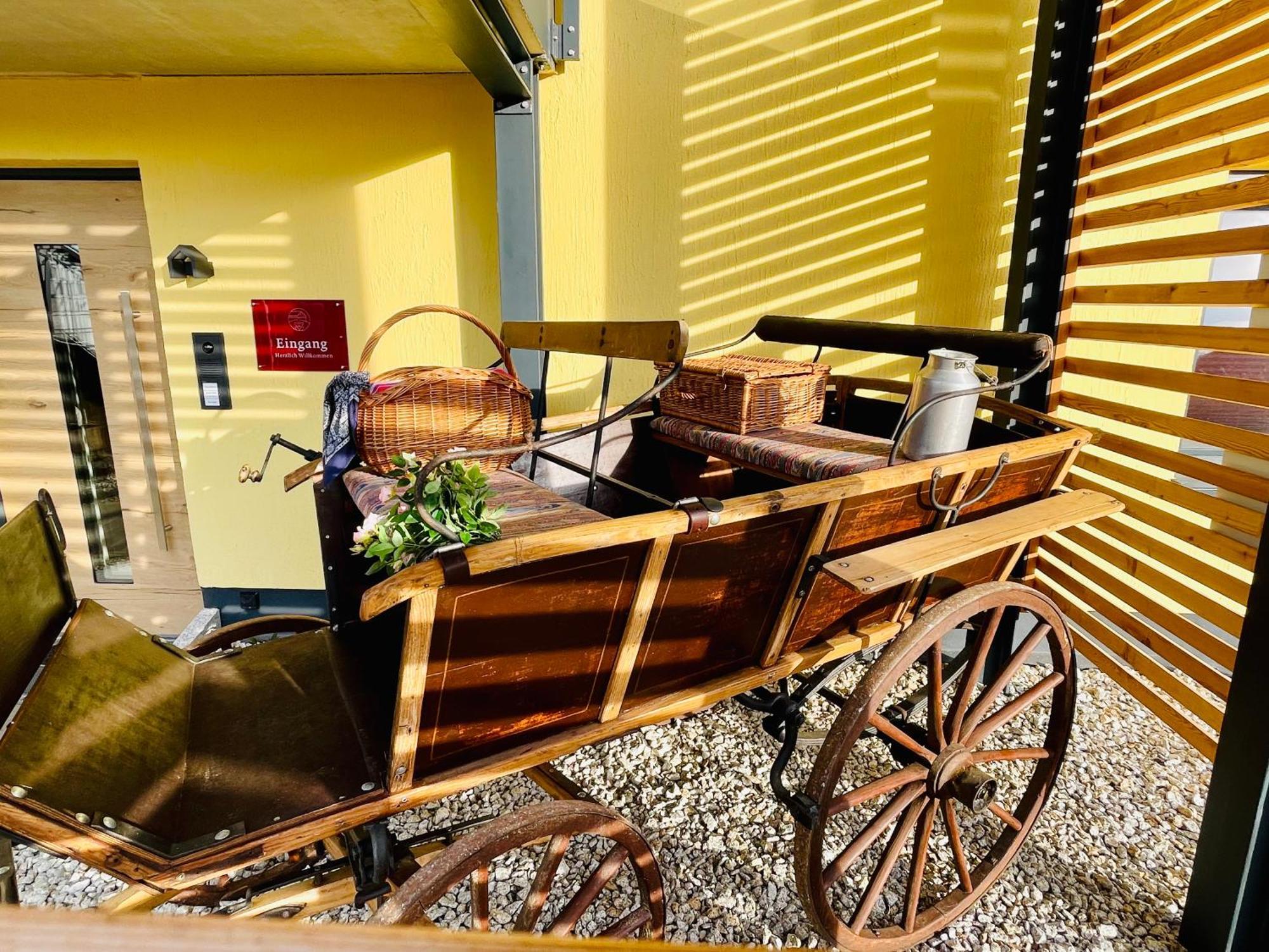 Chalet-Ferienwohnung Aehrenglueck, 70 Qm, Wellness/Fitness/Sauna - Bergroedelhof Feilitzsch エクステリア 写真